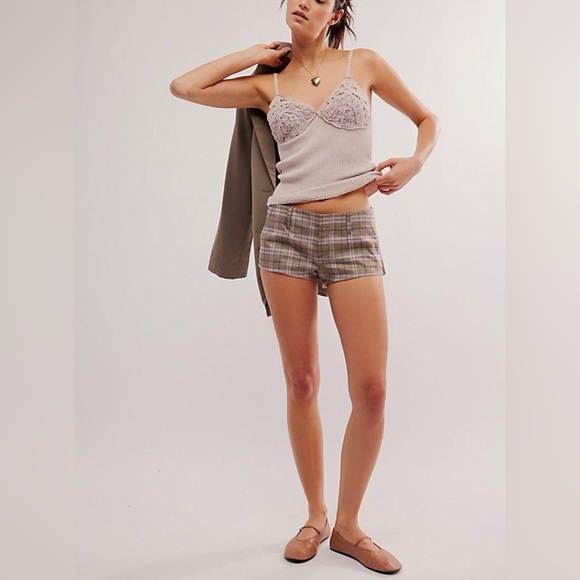 Free People One Knit Cami featuring triangle cups adorned open-knit Rose NWOT! - Picture 2 of 8